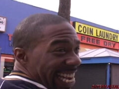 Grande cazzo, Tette grandi, Tettona, Interrazziale, Mamma, Puttana, Succhiando, Moglie