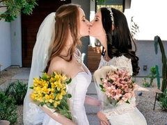 ブロンド, フェラチオ, バック, グループ, 手コキする, 淫乱熟女, オージー, タトゥー