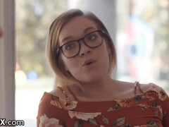 Kuřba, Brunetka, Erotika, Hardcore, Bozkávanie, Drobunké, Swingers, Kozičky