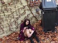 Pik sutte, Brunette, Tjekke, Håndjob, Pov, Fisse, Røvhåret, Barberet