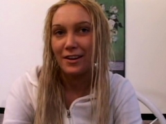 Enthousiasteling, Blond, Europees, Masturbatie, Alleen, Tiener, Tieten likken, Webcamera