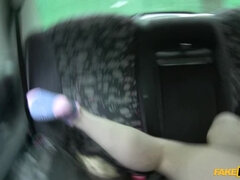 Leie, Aus dem arsch in den mund, Blasen, Auto, Besamung, Fingern, Im freien, Pov