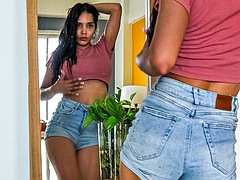 Amatör, Anal, Baben, Stor kuk, Stora tuttar, Brunett, Latina, Slampa