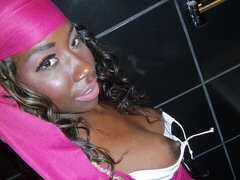 Curly-haired chick Courtney Williams screwed in the doggy style