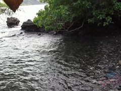 Playa, Morena, Pequeña, Pov, Flaco, Fumando, Chorro, Mojado