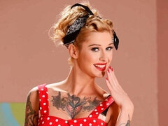 Hatalmas hátsó, Tekintélyes didik, Cumizás, Kutya póz, Fajok közötti, Rövid haj, Vékony, Tini