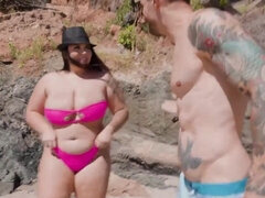 Nana, Gros cul, Grosse bite, Gros seins, Sucer une bite, Brunette brune, Fille latino, Actrice du porno