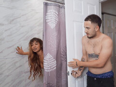 18, 큰 엉덩이, 큰 음경, 큰 가슴, 오랄섹스, 흑갈색 머리, 면도된, 청소년