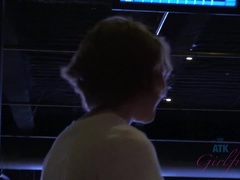 Amateur, Doigter, Petite amie, De plein air, Petite femme, Pov, Public, Cheveux courts