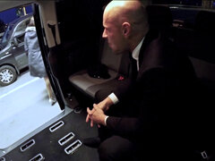 Брюнетки, Семяизвержение, Европейки, Секс без цензуры, На природе, На публике