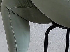 Bionda, Dominazione femminile, Fetish, Piede fetish, Tacchi, Pantaloncini sintetici, Gonna, Solo