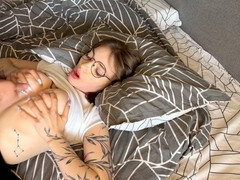 18 éves, Seggről a szájra, Hatalmas hátsó, Cumizás, Csalás, Fehérnemű, Orgazmus, Orosz