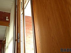 18, アナル, 浮気者, 爸, Hd, マッサージ, 剃毛, ティーン