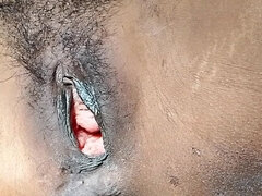 Desi 25-year-old Horny Village Girl Geeta Bhabhi Masturbation Video, Geeta9905 Unzipped the Purple Blouse