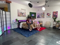 아마추어, 항문, 큰 엉덩이, 큰 가슴, 양성적인, 음경, 남자 둘에 여자 하나, 쓰리섬