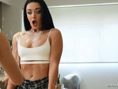 큰 엉덩이, 오랄섹스, 도기스타일, 두여자와 한남자, 대단히, 밀프, 보지, 젖가슴