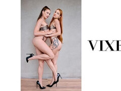 18, Veľký zadok, Veľké péro, Kuřba, Na psíka, 2 ženy 1 muž, Prirodzené prsia, Teenka