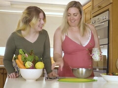 Любители, Толстушки, Большая жопа, Грудастые, Пухленькие, Пальцем, Хд, Лесбиянка