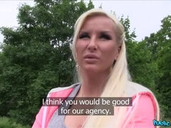 Amateur, Gros seins, Sucer une bite, En levrette, De plein air, Pov, Public, Avaler