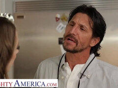 Naughty America - Jackie Hoff wants her friend's dadu2019s cock!!!