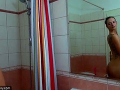 Tsjechisch, Omie, Lesbisch, Masturbatie, Rijpe lesbienne, Kut duiken, Speelgoed