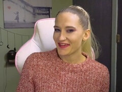 Naughty food fetish roleplay: Mom surprises you with a cheesy oral pleasure dinner!