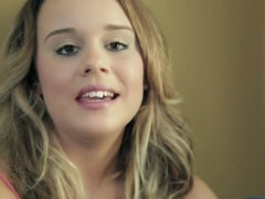 Vacker, Blondin, Avsugning, Bystig, Långt ner i halsen, Hd, Orgasm, Tuttar