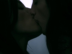 Sypialnia, Brunetka, Palcówka, Jedzenie, Dżinsy, Całować, Majtki, Cipka