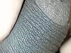 Szőrös, Indiai, Egyedül