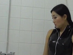 Japanese Dom Pee in Mouth of Toilet Slave
