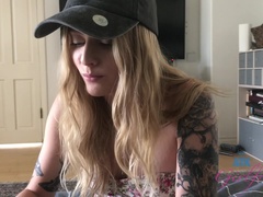 Amatööri, Tyttöystävä