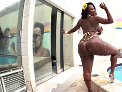 Verga grande, Tetas grandes, Mamada, Ébano, Erótico, Lencería, Transexual, Chupando