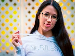 Amatőr, Hatalmas hátsó, Tekintélyes didik, Gesztenyebarna, Ujjazás, Maszti, Egyedül, Sztrippelés