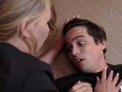 Store bryster, Blondine, Pik sutte, Lækker, Ældre kvinde, Mor jeg gerne vil kneppe, Naturlige bryster, Bryster