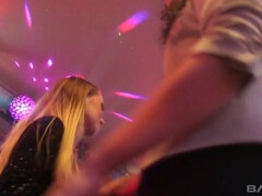 ブロンド, 茶髪の, イく瞬間, 眼鏡, グループ, ピアス, 現実, タトゥー