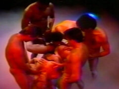 Stor stjärt, Stora tuttar, Blondin, Gangbang, Grupp, Milf, Orgie, Vintage