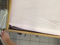 Amatør, Kukk suging, Brunette, Doktor, Ansiktssperm, Fingring, Tysk, Pupper