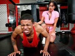 Arsch, Grosser arsch, Schwarz, Blasen, Braunhaarige, Hundestellung, Interrassisch, Tätowierung