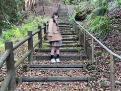 18 anos, Asiáticoa, Boquete, Bonitinhoa fofoa atraente, Japonêsa, Mijar, Adolescente, Uniforme
