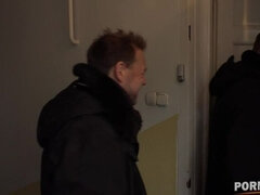 항문, 엉덩이, 항문에서 입으로, 금발의, 오랄섹스, 힐, 면도된, 젖가슴