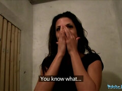 Ruskeahiuksinen, Tsekki, Raha, Oppilas