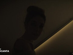 Ložnice, Kuřba, Brunetka, Creampie, Prstění, Nahé, Nafouklé bradavky, Tetování