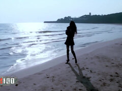 Strand, Gesztenyebarna, Leszbikus, Fehérnemű, Csupasz, Szabadban, Hármas, Régebbi évjáratú pornó