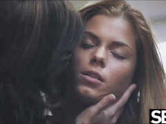 Blonde, Brunette brune, Plantureuse, Fétiche, Poilue, Lesbienne, Mature, Maman