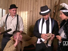 Dvojitá penetrace, Šaty, Na obličej, Honění, Podpatky, Výprask, Mmž, Pička