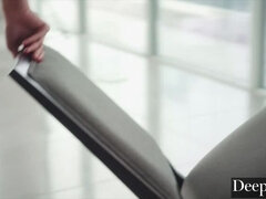 Жопа, Спальня, Минет, Глубокая глотка, Член, Сидя на лице, Две девушки, Лизание