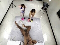 Amateur, Bisexuelle, Brunette brune, Éjaculation interne, Poilue, Tatouage, Adolescente, Plan cul à trois