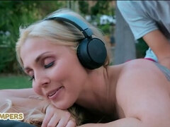 Velké kozy, Blondýna, Kuřba, Hardcore, Hd, Milf žcbp, Nevlastní máma, Kuřba sání