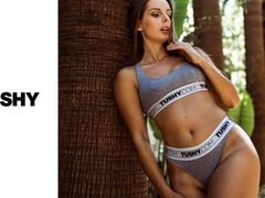 Anale, Culo grosso, Pompino, Da dietro, Tette naturali, All'aperto, Piscina   biliardo, Tette