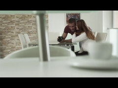 Kuřba, Brunetka, Creampie, Líbání, Přírodní, Nafouklé bradavky, Pička, Kuřba sání